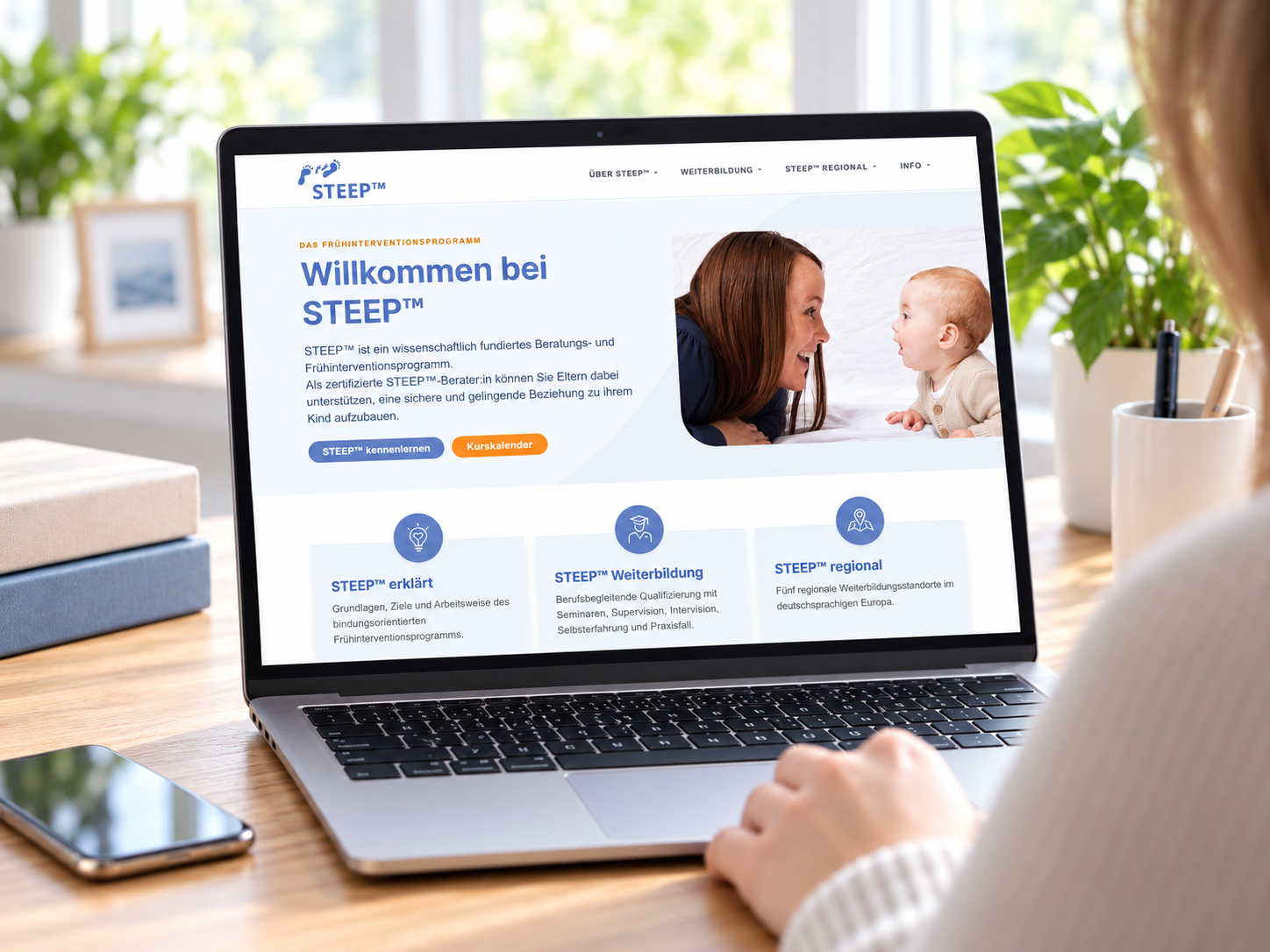 Laptop mit der neuen STEEP™-Startseite